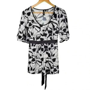 Essentials by Milano Blouse Womens Sz M 3/4 Sleeve Black White Lace Up Top Dress